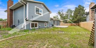 Beautiful Home with 2 Car Garage and Fenced Back Yard Beautiful Home with 2 Car Garage and Fenced Back Yard Gallery 1