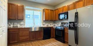 Great 3 bed and 3 bath home in Spanaway! Gallery 4