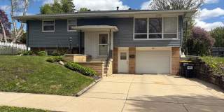 4 Bed 2 Bath Gallery 1