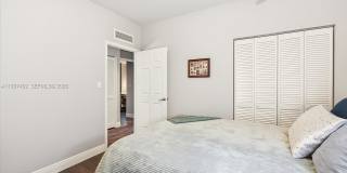 2730 Southwest 26th Street Gallery 10