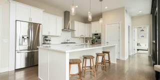 250 W Spring Street Gallery 4