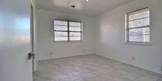 5115 E 17th St Gallery 9