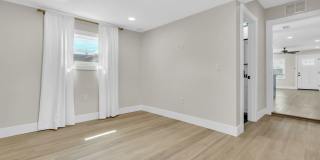Gorgeous 3br/2ba/1 Car Gar Single Family Home Available Now! Gallery 21