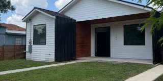105 Forrest Gallery 1