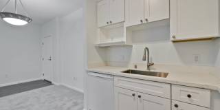 Excellent 2 Bed 2 Bath Condo - Completely Remodeled! Gallery 14