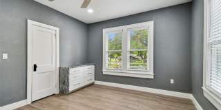 6810 N NAVIN AVENUE Gallery 39