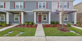 Beautiful Townhome with Two Primary Suites! Gallery 1