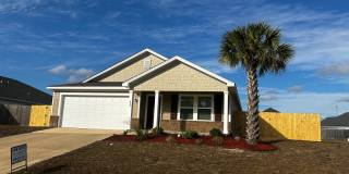 Beautiful 4/2 home with NEW fenced yard Gallery 1