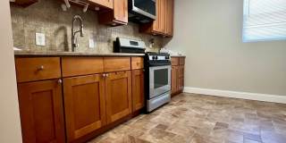 Gorgeous 3-Bedroom Townhome in Juniata! Available NOW! Gallery 8