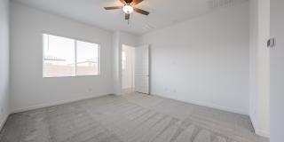 Beautiful 4 bedroom plus den home in Aloravita Gallery 31