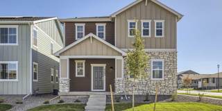 New Charming 5-Bedroom, 3-bathroom Home with 3-car garage - Available for Rent! Gallery 1