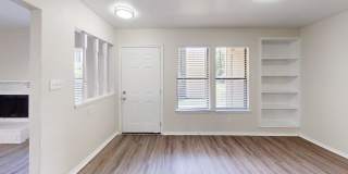 Davis Square Gallery 4