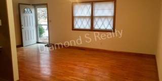 LOCATION! LOCATION! LOCATION!  South Springfield Duplex Available! Gallery 4