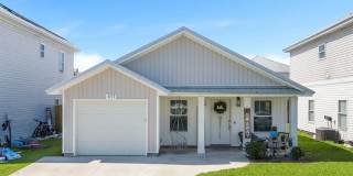 3 Bedroom, 2 Bathroom, Family Friendly Neighborhood Gallery 1