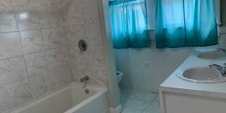 Beautiful Two Bedroom Home in Enderly Park! Gallery 12