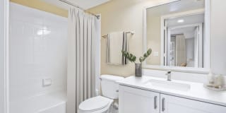 Sheridan Ocean Club Apartments Gallery 71