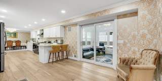 10904 GAINSBOROUGH Road Gallery 20