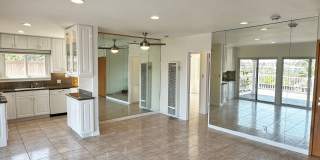 Charming 2+1 PDR hills home w/ large lot. Jacuzzi, decks, fireplace, view, walk to the beach! Gallery 3