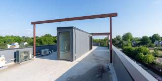 400 E Martin Street Gallery 24