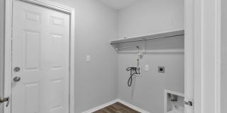 7435 Primrose Post Gallery 12