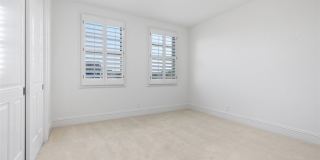 17 Colonial Gallery 21