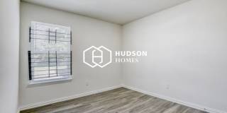 425 East Oakwood Street Gallery 8