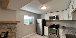 2 Bedroom 1 Bathroom Basement Apartment Gallery 5