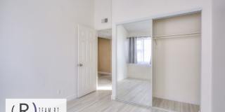 Gorgeous townhouse in a quiet 6-unit gated complex Gallery 32