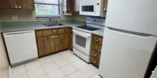 2 bedroom 2 bathroom Annual Rental in Davis Court Gallery 8