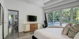 717 NE 1st Court Gallery 27