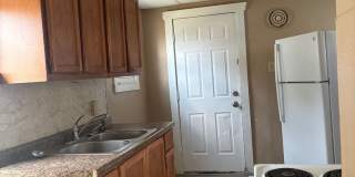 Charming 3 Bed Property at Prime Location Gallery 12
