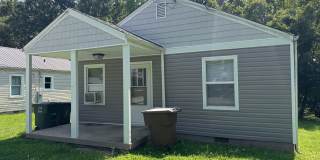 2 Bed 1 Bath home in Greensboro on 1514 Sloan St. $875 month, $875 deposit. Gallery 1