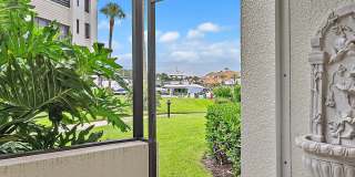 811 Oak Harbour Drive Gallery 1