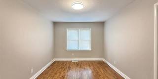 424 N Market Avenue Gallery 13