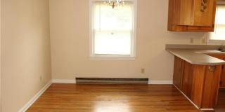 330 Kingsman Drive Gallery 4