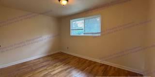 Cute 4-Bedroom Duplex w/Attached Garage in Seward Park Area in Seattle!! Gallery 12