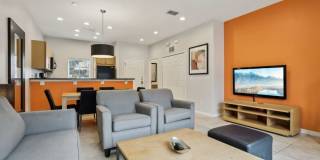 Charming 2BR House in Kissimmee Gallery 4