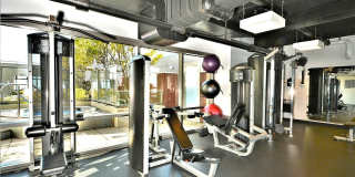 65 E Monroe Street Gallery 32