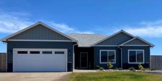 Beautiful 3 Bedroom House in Sutherlin! Gallery 1