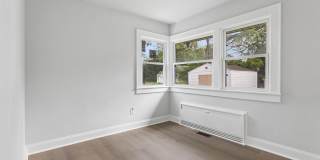 Single-Level 3 Bedroom Rental Near Downtown Hampton Gallery 21