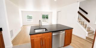 10237 GREEN HOLLY Terrace Gallery 5