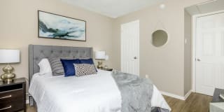 Oak Creek Gallery 16