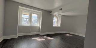 306 W Franklin Gallery 26