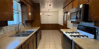 Adorable 3 bedroom, 2 bath home in Aledo Gallery 9