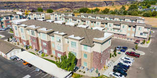 Rivercrest Gallery 51