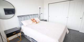 Gorgeous 1 bed 1 bath in an amazing location Gallery 16