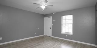 1918 Angus Street -3 Gallery 12
