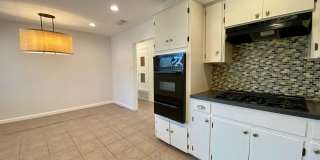 Hidden 4 Bed 2 Bath Gem in South Austin! Gallery 15