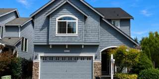 For Rent – Bright & Spacious Home with Bonus Room Gallery 1