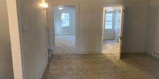 4 Bedroom House Yard and Parking-York City Gallery 7